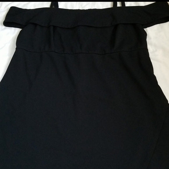 Torrid Black Off Shoulder / Cold Shoulder Assymetrical Hem Bodycon Dress - Picture 4 of 14